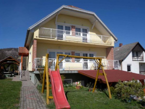 Гостиница Holiday home Balatonalmadi/Balaton 17971  Балатоналмади